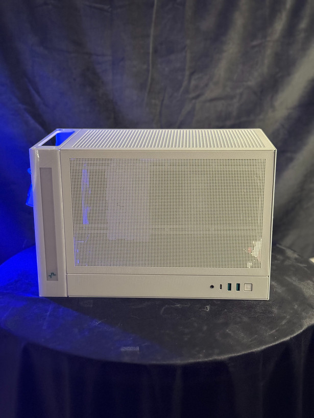 کامپیوتر گیمینگ مینی گیگا Mini GIGA | کیس اسمبل شده | قطعات کارکرده | پردازنده Intel i5 13400F و کارت گرافیک RTX 3060 12GB | رم 32GB DDR4 3600 | ترکیب SSD+HDD | آماده برای Elden Ring و BeamNG | ویندوز 11