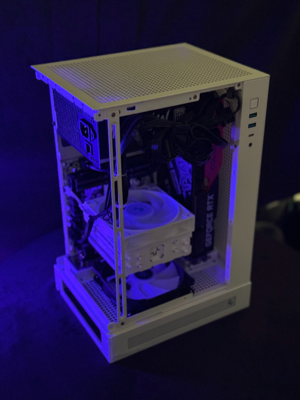 کامپیوتر گیمینگ مینی گیگا Mini GIGA | کیس اسمبل شده | قطعات کارکرده | پردازنده Intel i5 13400F و کارت گرافیک RTX 3060 12GB | رم 32GB DDR4 3600 | ترکیب SSD+HDD | آماده برای Elden Ring و BeamNG | ویندوز 11