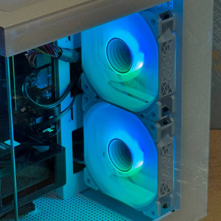سیستم گیمینگ و استریمینگ STREAMER | گرافیک نسل جدید RTX 5050 و پردازنده Intel Core i5‑13400F | مناسب استریم، تدوین سبک و بازیهای آنلاین | رم 16GB DDR4 3200MHz | حافظه پرسرعت SSD NVMe 500GB به همراه 500GB HDD | پاور Green 530W و کیس گیمینگ AURA GC101M با کولینگ بهینه | ویندوز ۱۱ آماده نصب