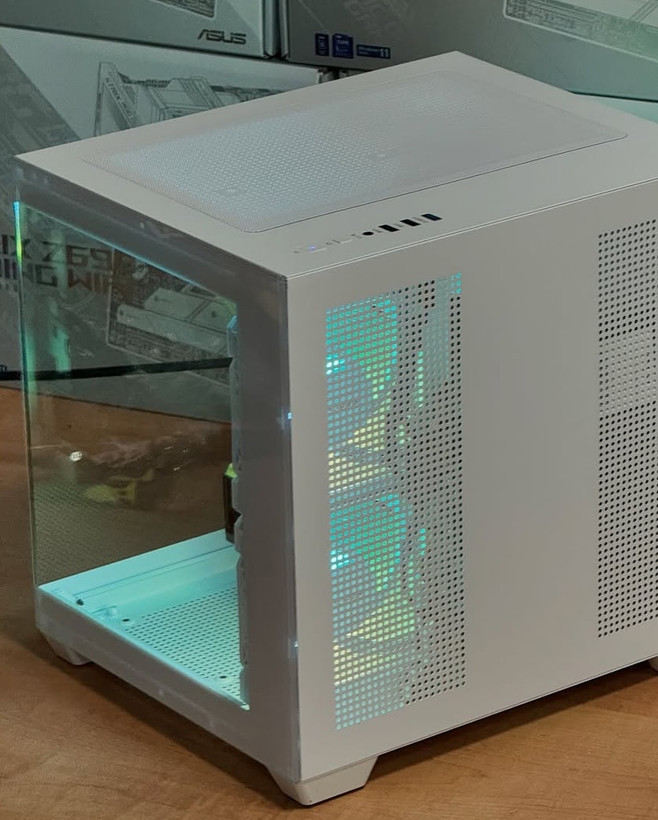 سیستم گیمینگ و استریمینگ STREAMER | گرافیک نسل جدید RTX 5050 و پردازنده Intel Core i5‑13400F | مناسب استریم، تدوین سبک و بازیهای آنلاین | رم 16GB DDR4 3200MHz | حافظه پرسرعت SSD NVMe 500GB به همراه 500GB HDD | پاور Green 530W و کیس گیمینگ AURA GC101M با کولینگ بهینه | ویندوز ۱۱ آماده نصب