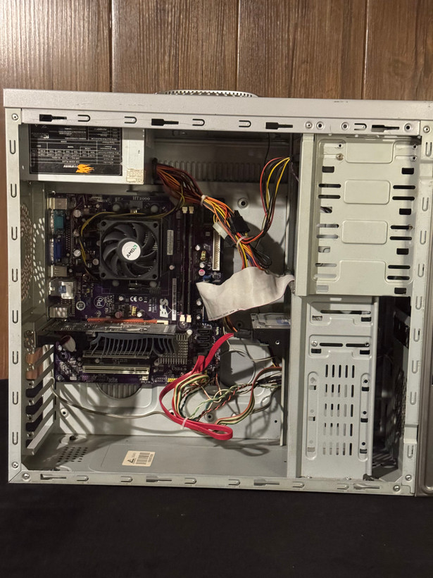 کامپیوتر اقتصادی گیمینگ Class AC | سیستم AMD + NVIDIA اورهال و بازسازیشده | قطعات کارکرده | مناسب بازیهای کلاسیک و قدیمی + کاربری سبک و خانگی | AMD Athlon X2 7450 | ASUS GeForce GT 210 | RAM 4GB Kingston DDR2 | HDD Western Digital Blue 160GB